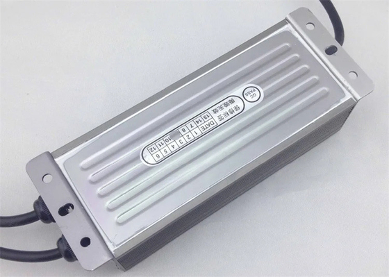 Nguồn cung cấp điện IP LED chống nước với đầu ra 12V/24V cho các ứng dụng khác nhau