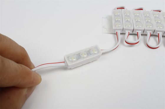 Module LED có thấu kính 1.5W 1.8W 3W SMD 2835 5050 Đèn LED phun chống nước cho trang trí chiếu sáng biển hiệu ngoài trời
